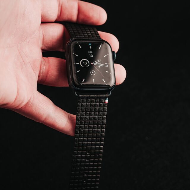 Pour un style élégant, tout en discrétion : le bracelet Carbone 🤩

#applewatch #applewatchbandz #apple #watchesofinstagram #mensfashion #photography #model #fashion #style #ootd #mode #picoftheday #photodujour #instadaily #iggers #instalike #bestoftheday #carbone #instagood #tech #outfitdaily ⠀

https://www.band-band.com/produit/carbone-bracelet-apple-watch-en-cuir-dagneau-made-in-france/