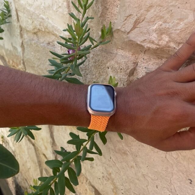 To bring out your beautiful vacation tan, splurge on a colorful band 🤩#applewatch #applewatchseries9 #apple #applewatchband #watchesofinstagram #applewatchfanz #instawatch #retro #applewatchfanz #instawatch #streetstyle #fashion #style #photography #outfit #ootdinspiration #ootd #tresseeloop https://buff.ly/3RsPN0B