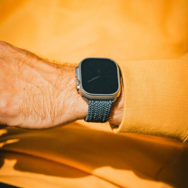 Le parfait compagnon du quotidien 😎

#apple #applewatch #instawatch #applewatchultra #tresseeloop #instadaily #instalike #instagood #photooftheday #fashion #picoftheday 

https://www.band-band.com/produit/boucle-unique-tressee-bracelet-apple-watch/
